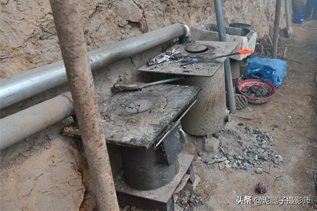 山西農(nóng)民大棚里種香椿，9分地種植70000苗，28元1斤，收入保密